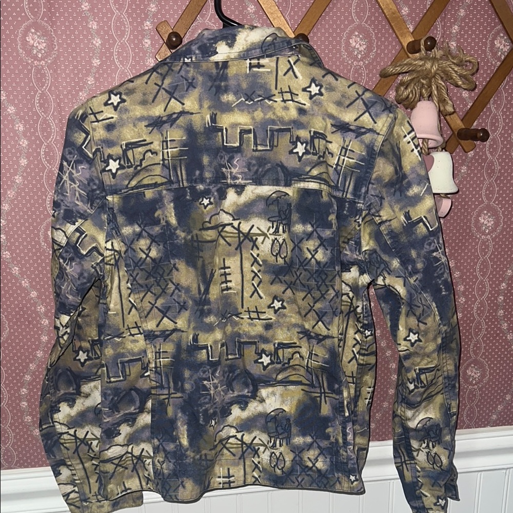 Stylish Women's Patterned Jacket - Picture 4 of 5